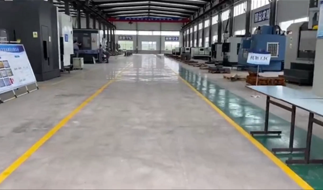 加工(gong)中心車(che)間一覽(lan)視頻