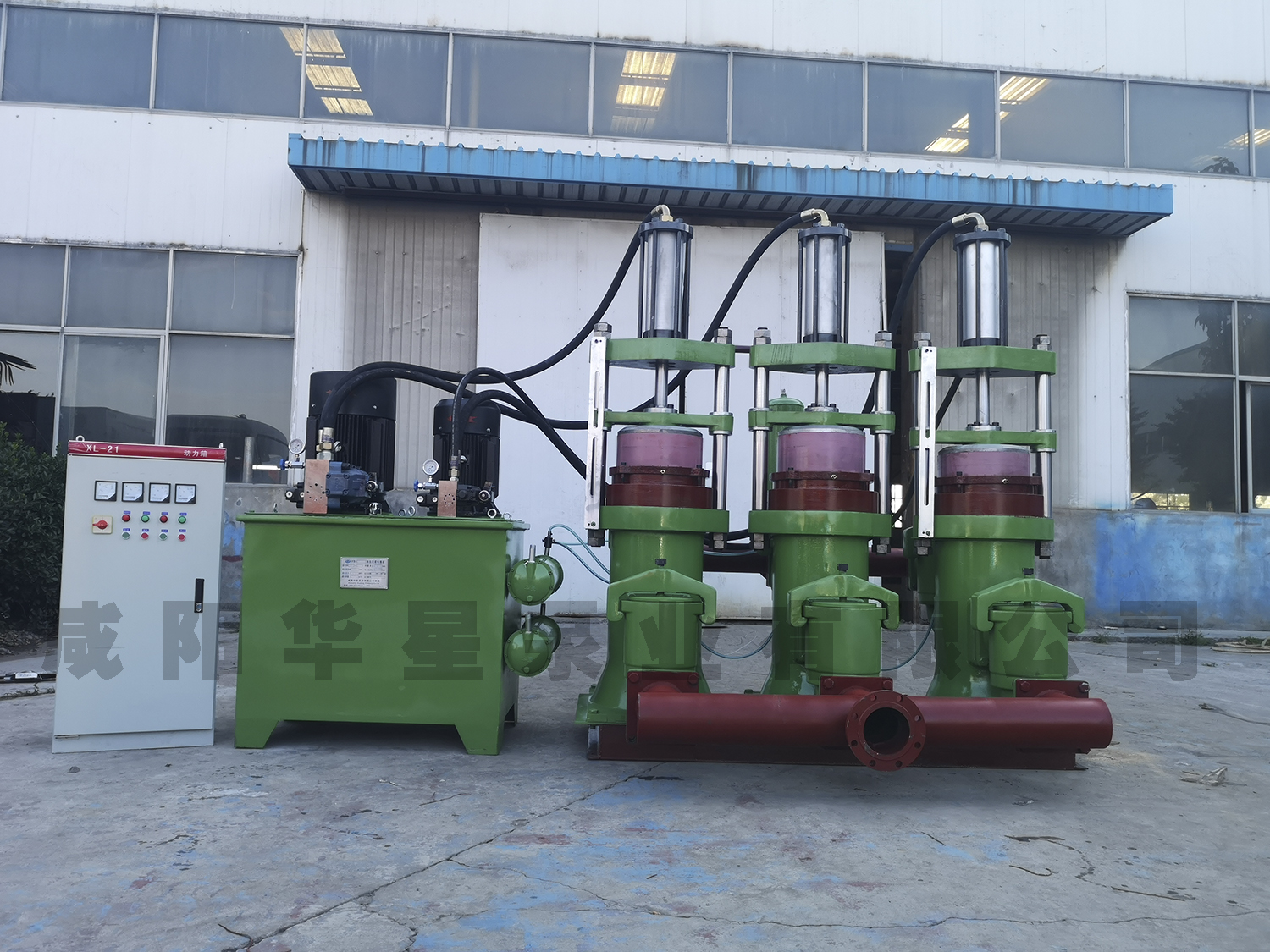 三(san)缸陶瓷(ci)柱塞泵(beng)YB400-160視頻