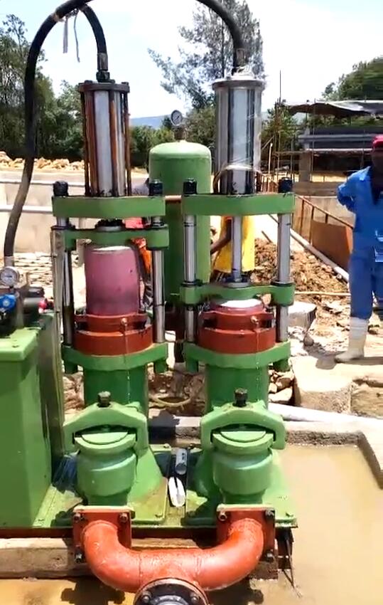 華星陶(tao)瓷柱塞泵(beng)-國外客戶(hu)使用現場(chang)