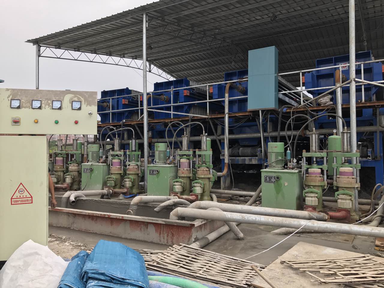 陶(tao)瓷柱塞泵(beng)